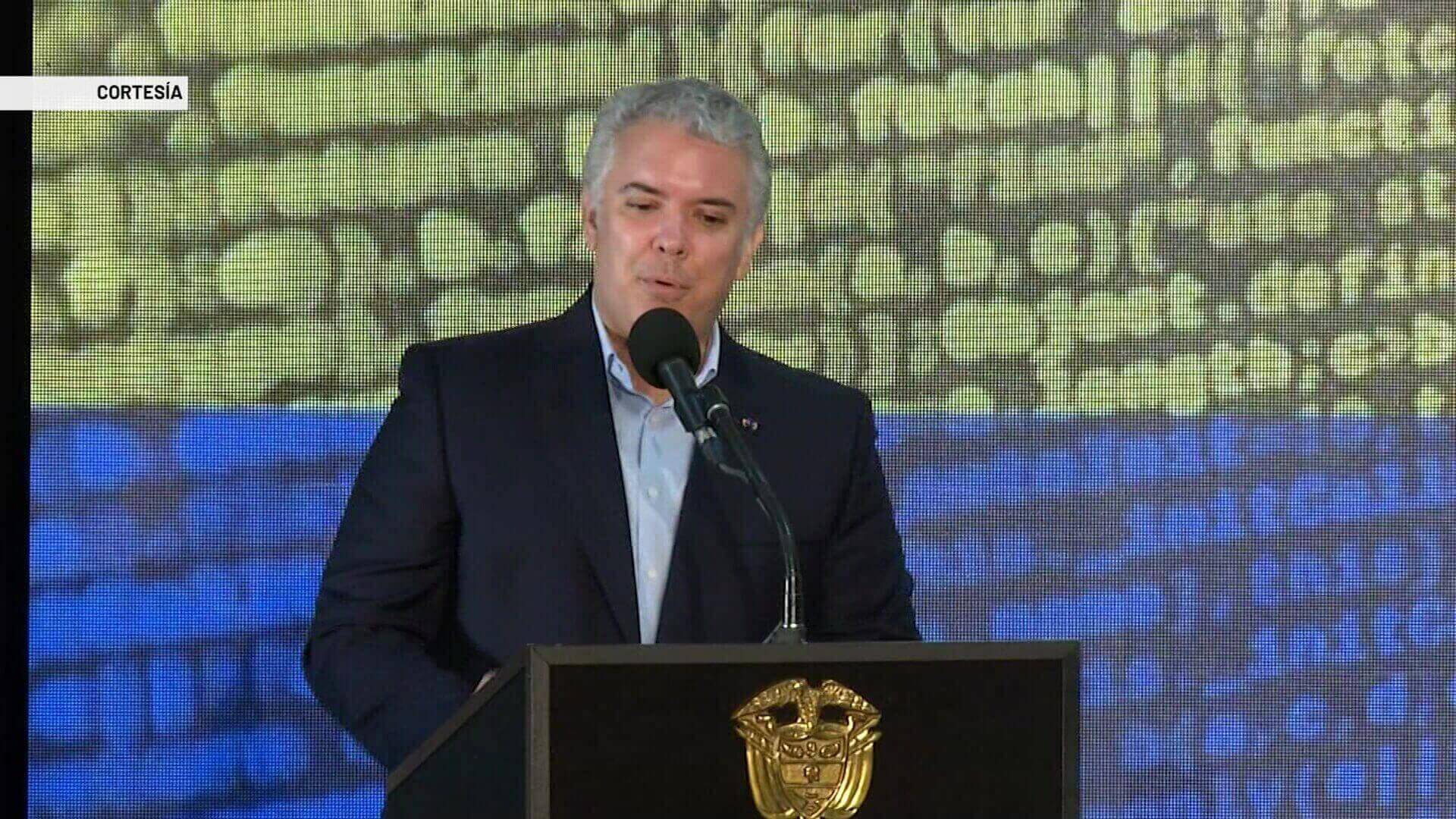 Presidente Duque no recibirá pensión vitalicia