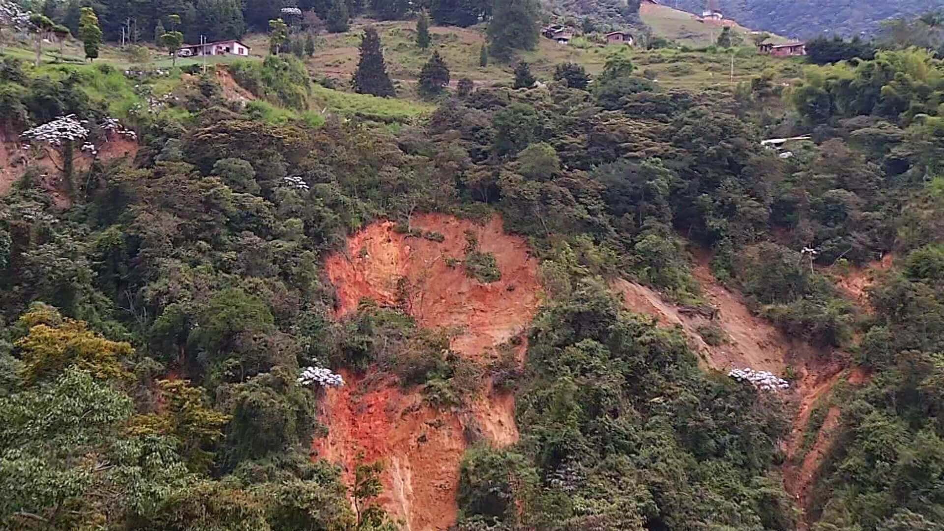 Alertan por riesgo inminente de deslizamiento en La Palma