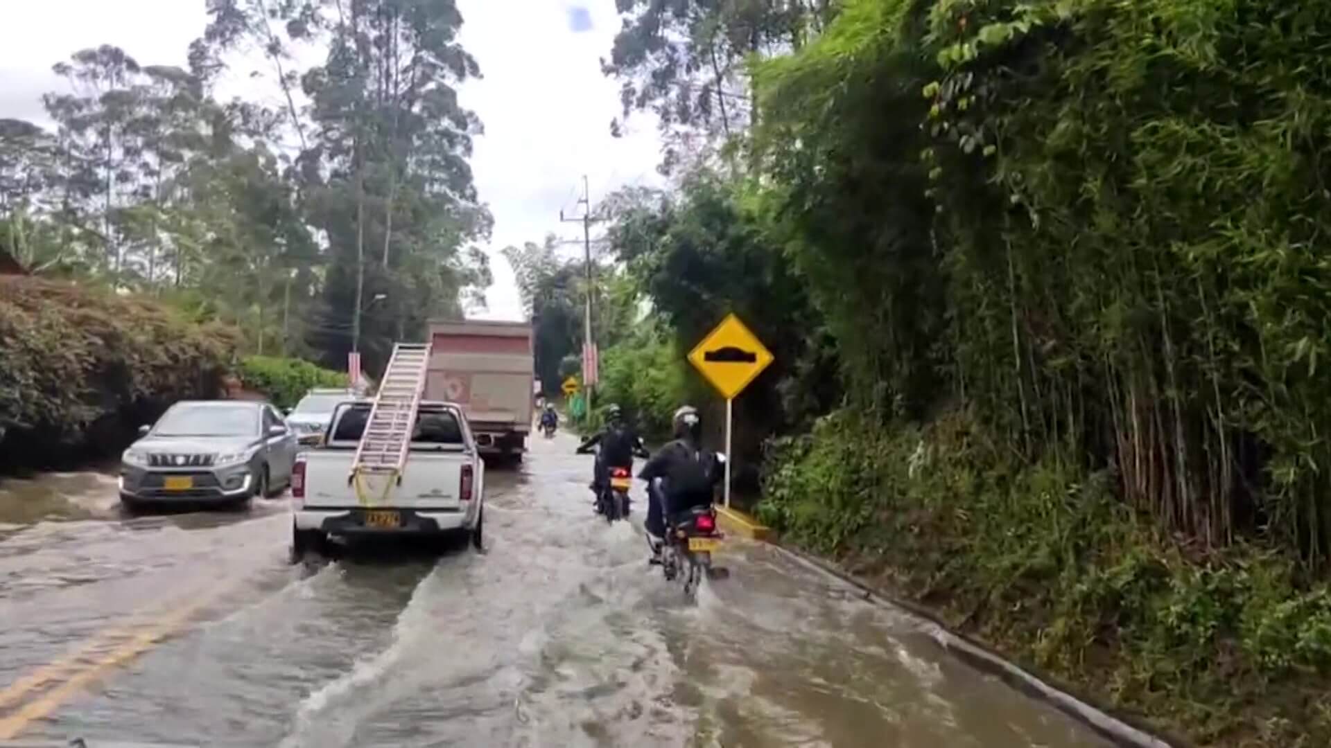 Inundaciones por desbordamiento de ‘La Pereira’