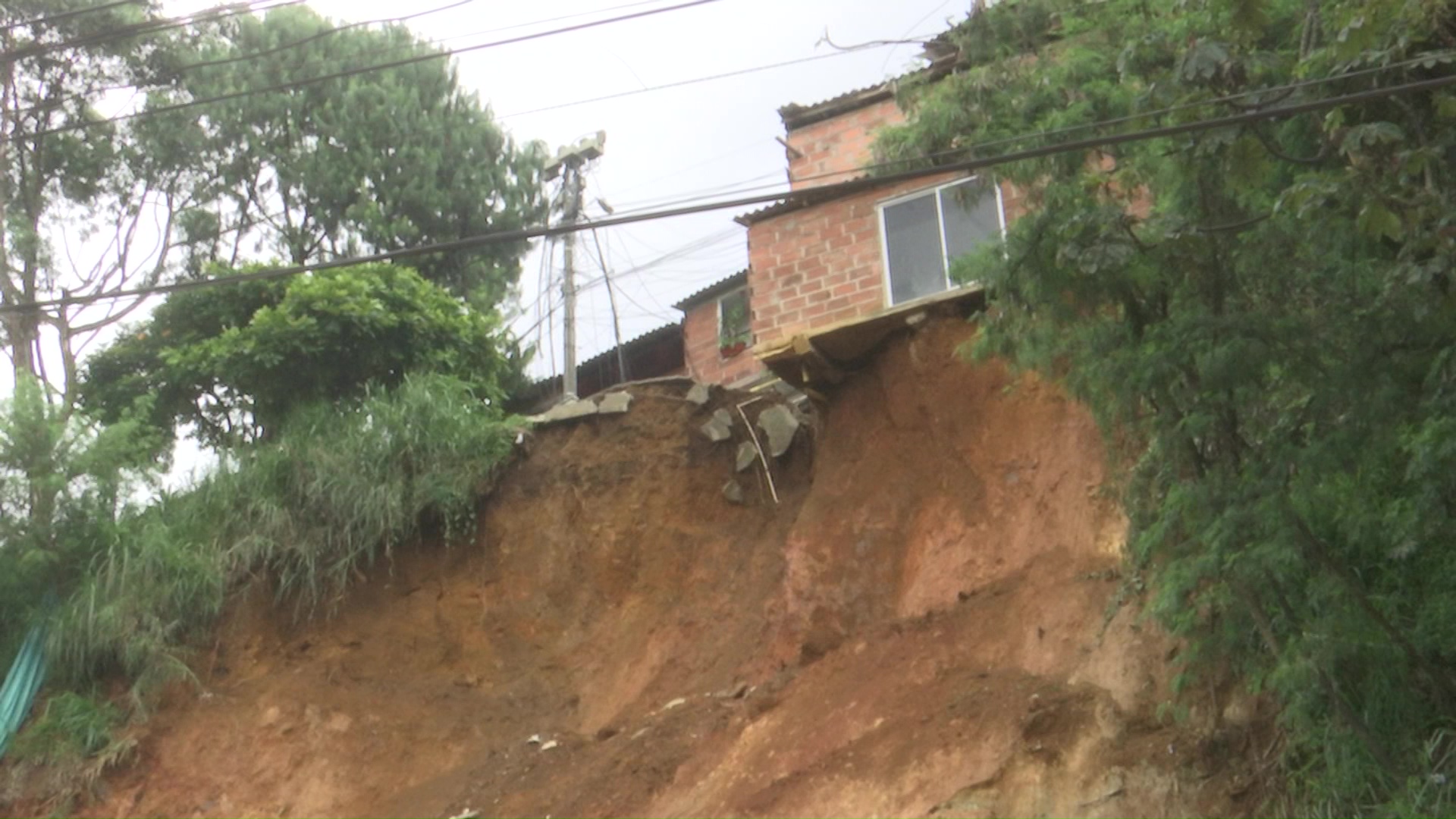 Inicia desmonte de vivienda en Palos Verdes