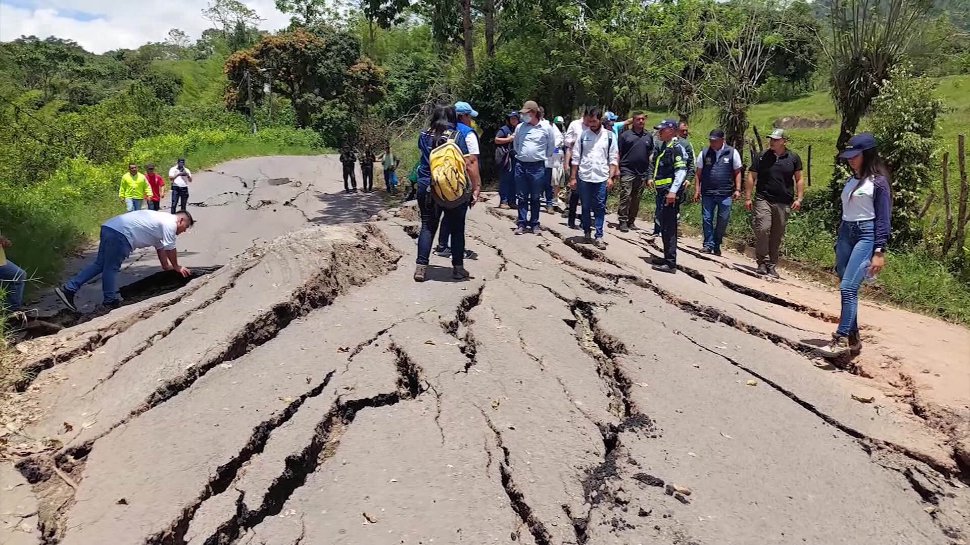 Reparación de daño en vía demoraría meses