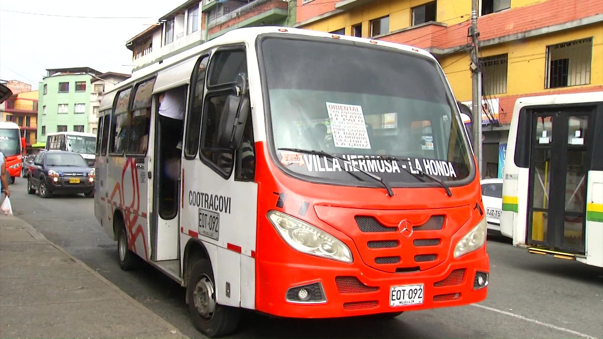 Transportadores piden alza en tarifas