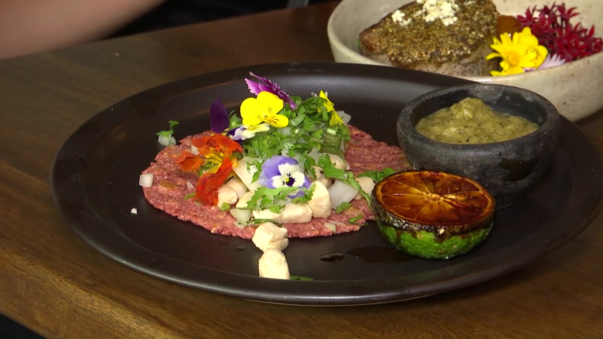 Festival gastronómico con flores comestibles