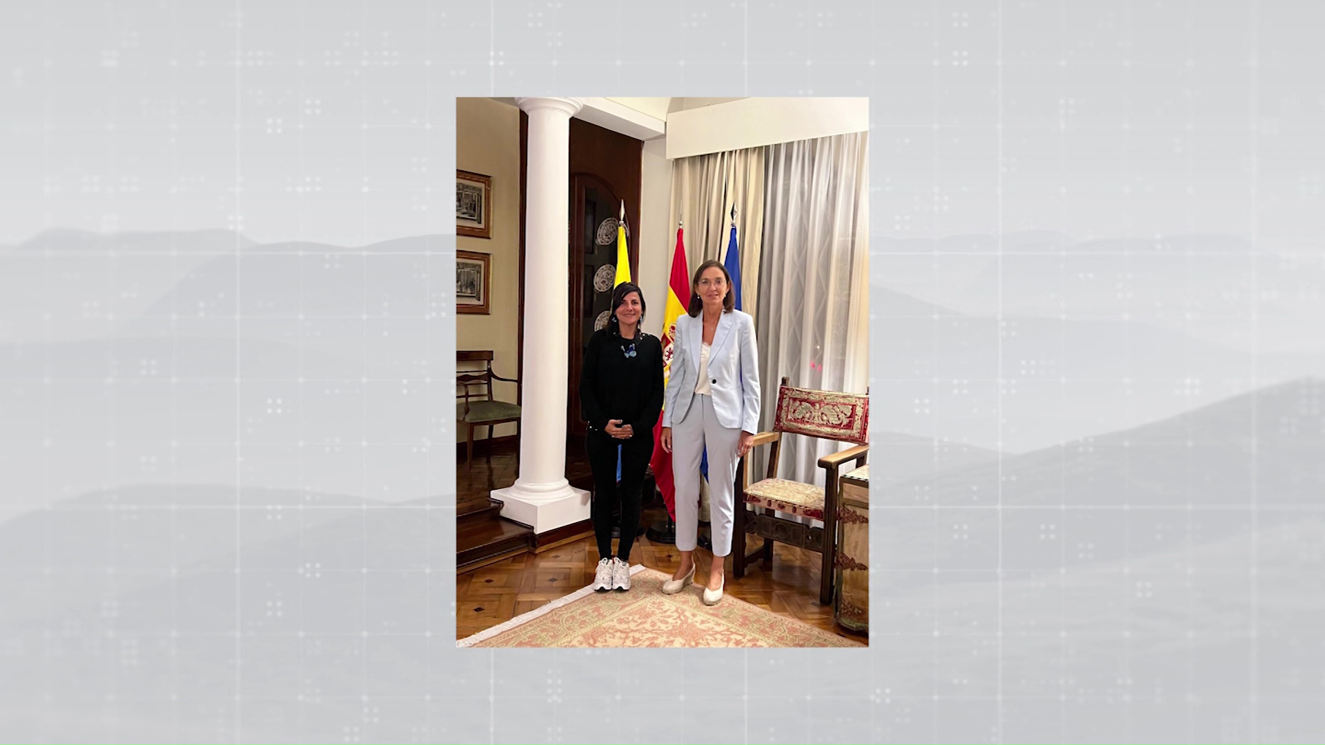 Ministra recibió en tenis a colega española