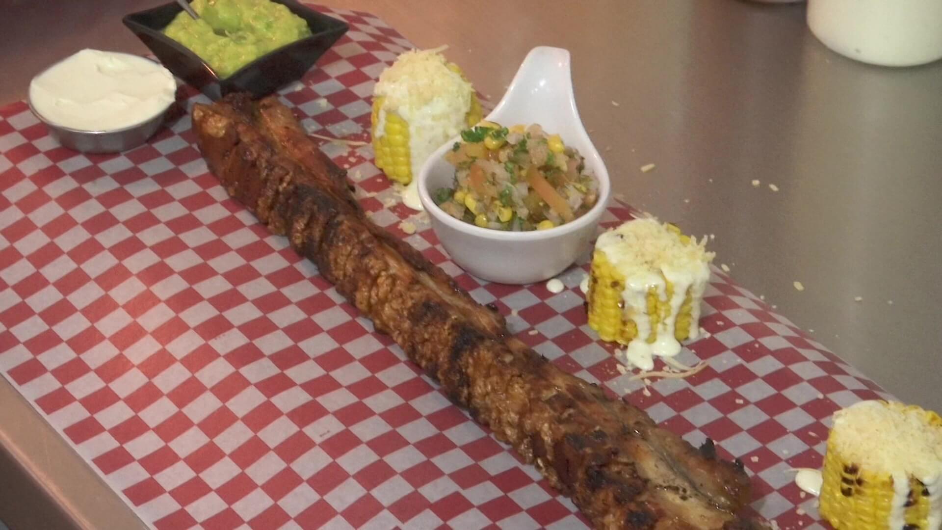 Chicharrón de un metro es tendencia