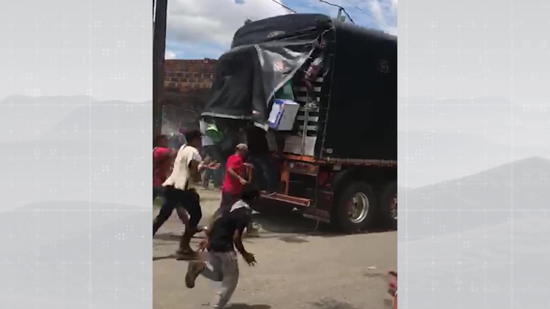 Saqueo de camiones en vía a Costa Atlántica