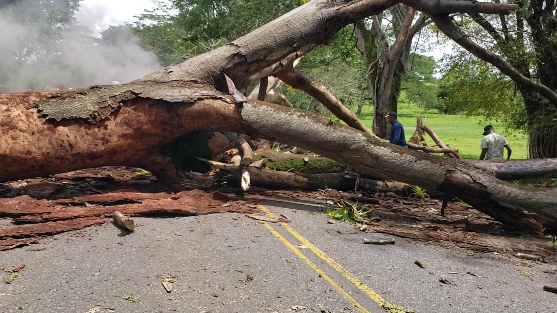 Sigue cierre en Troncal a la Costa Atlántica