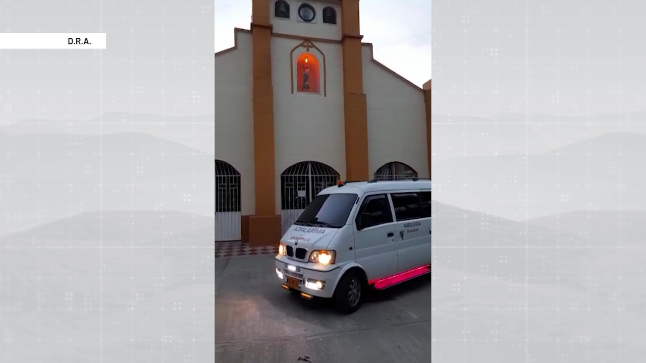 Ambulancia parroquial en estación Cocorná