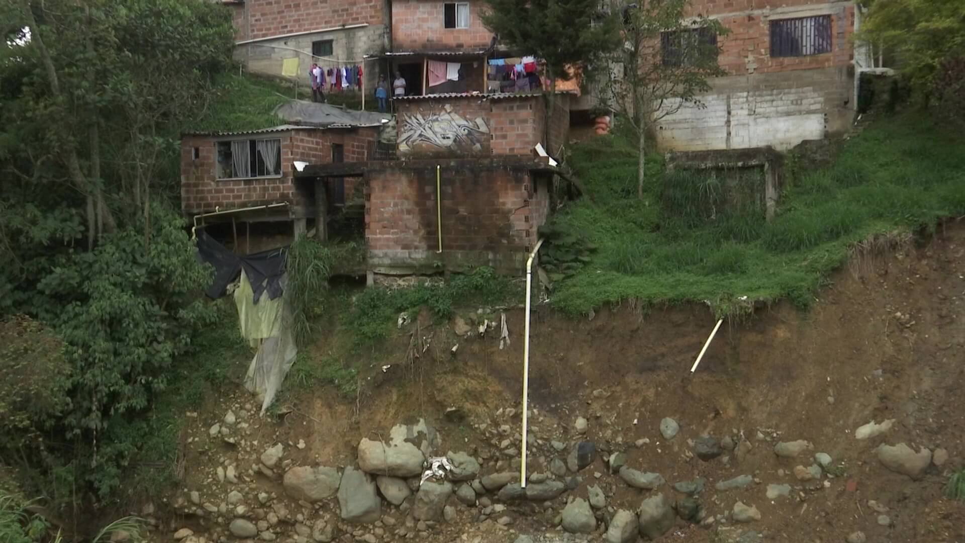 20 familias habitan viviendas agrietadas en San Antonio de Prado