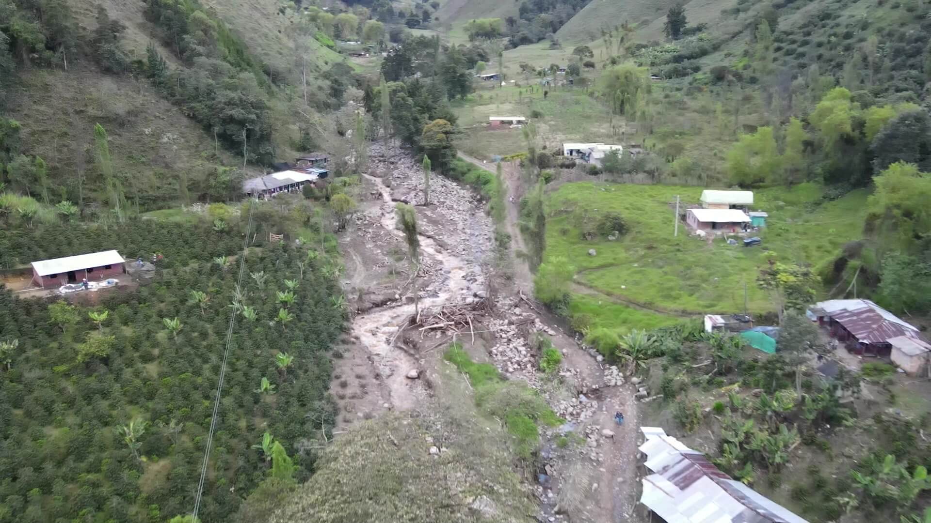 Creciente súbita destruyó viviendas y acueducto veredal