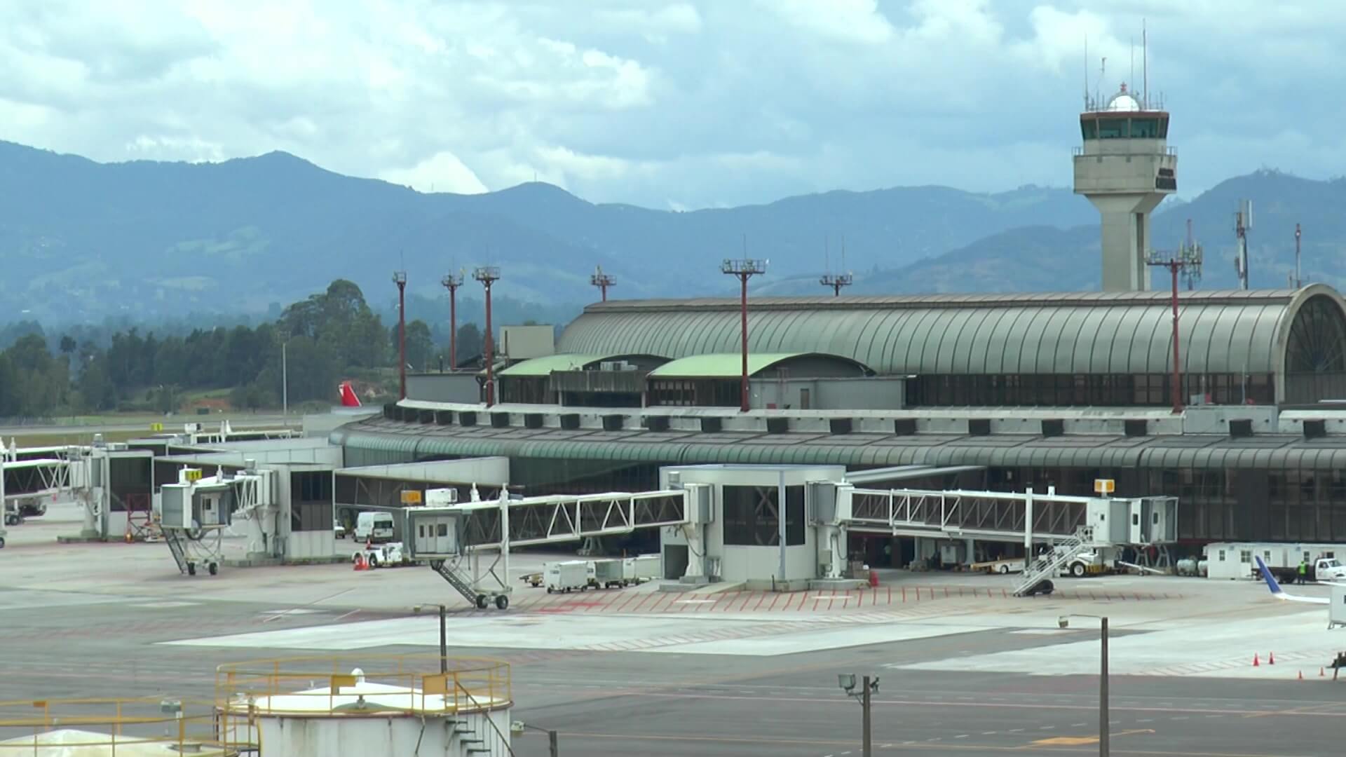 En un mes inician obras de ampliación del Aeropuerto