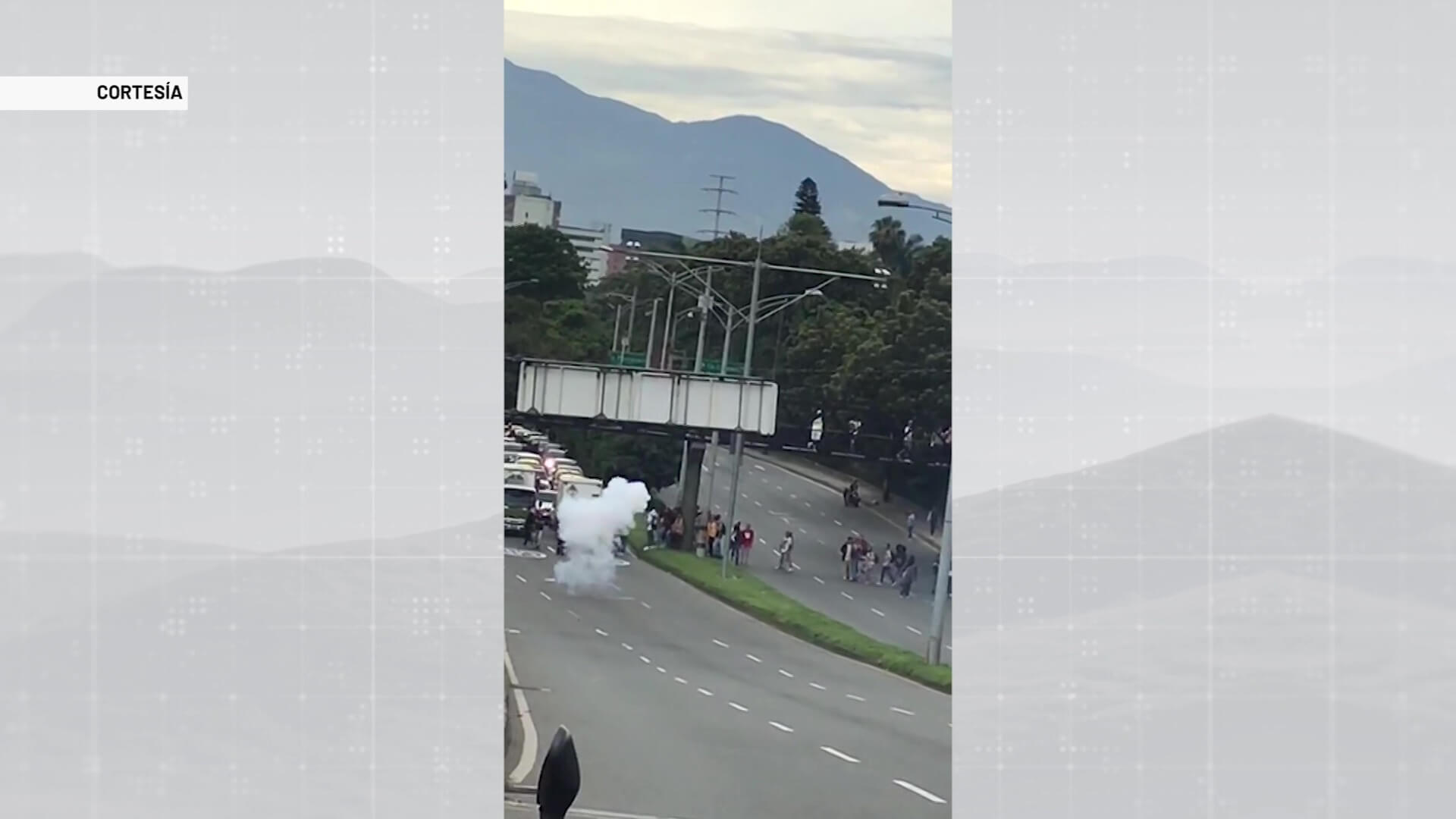 Encapuchados bloquearon Autopista Norte