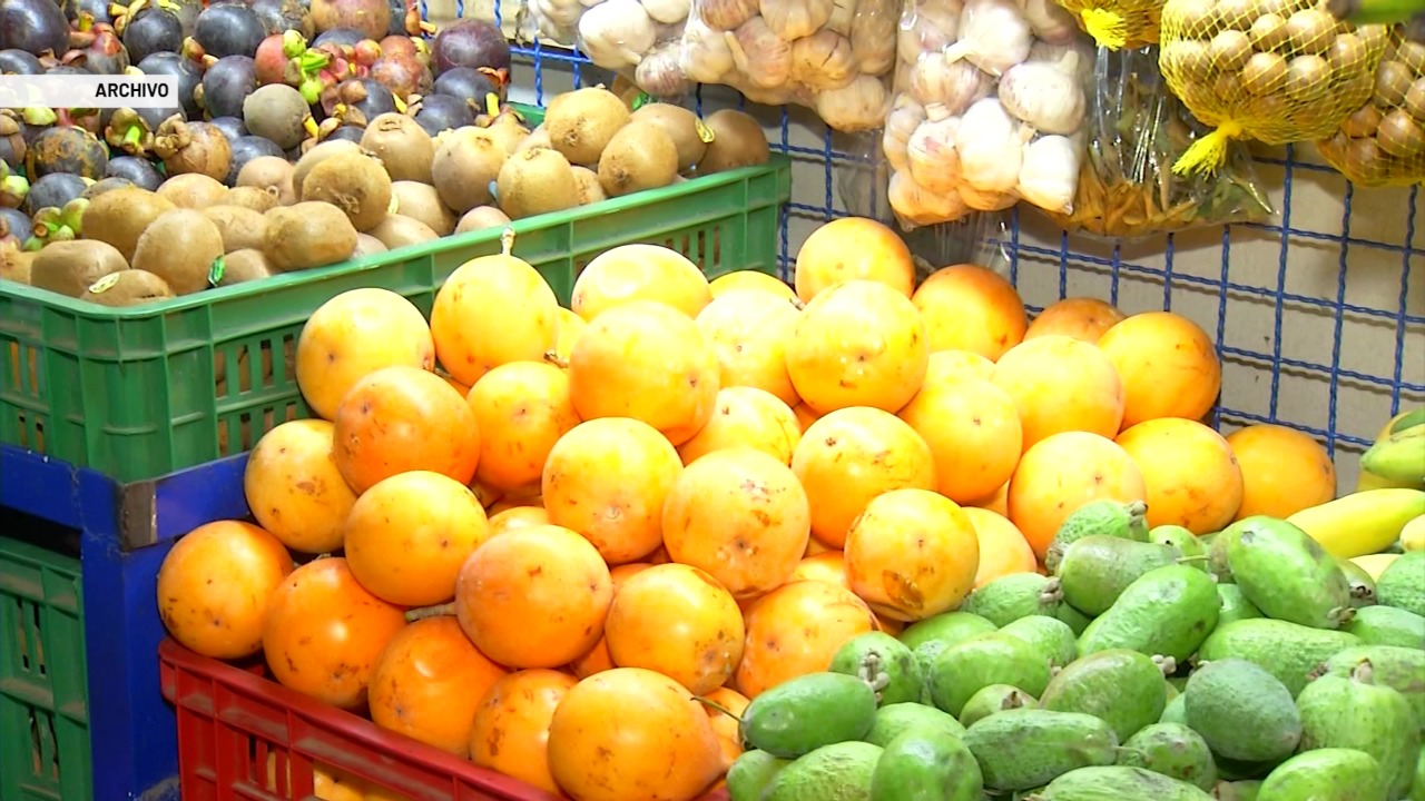 Las carnes y frutas están ‘por las nubes’