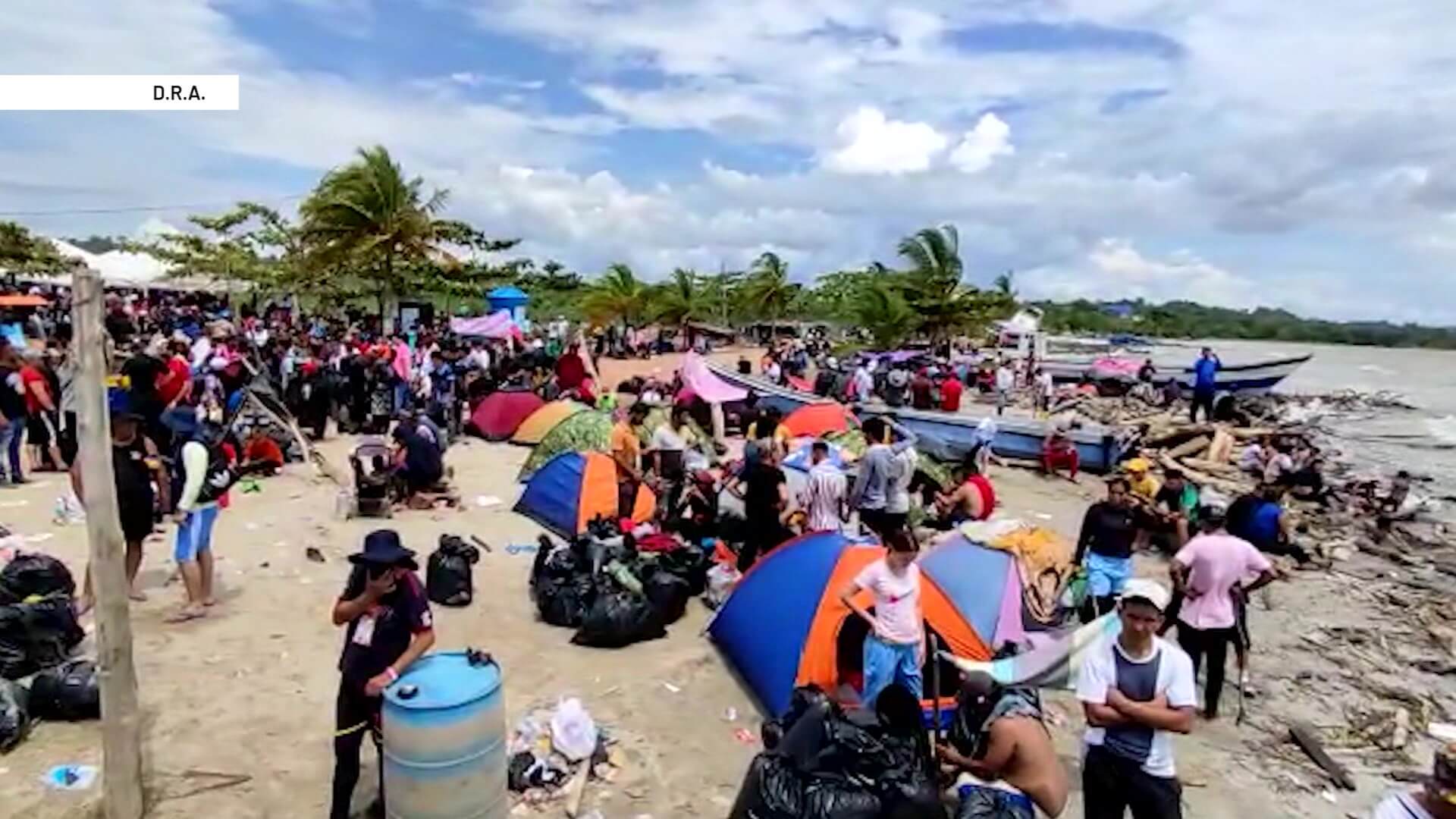 No caben más migrantes en Necoclí