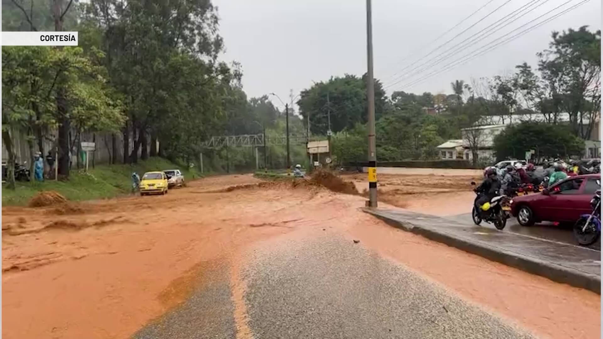 Varios sectores afectados por aguacero