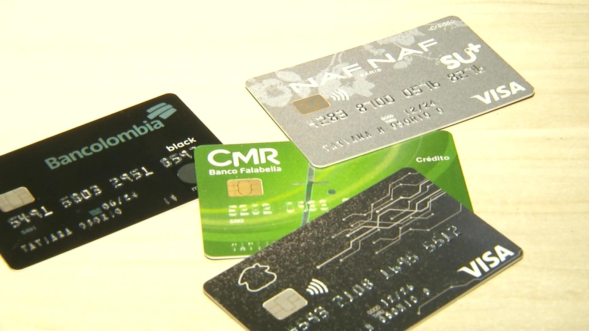 Aumenta cancelación de tarjetas de crédito