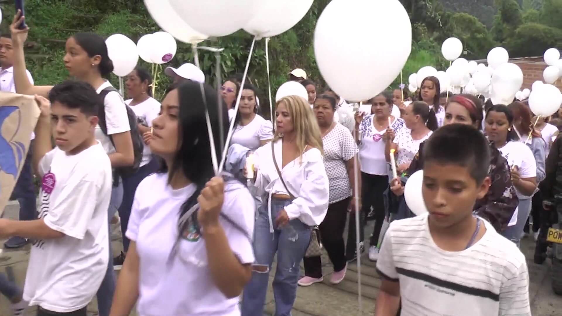 Comunidad rechaza feminicidio de Paula Restrepo