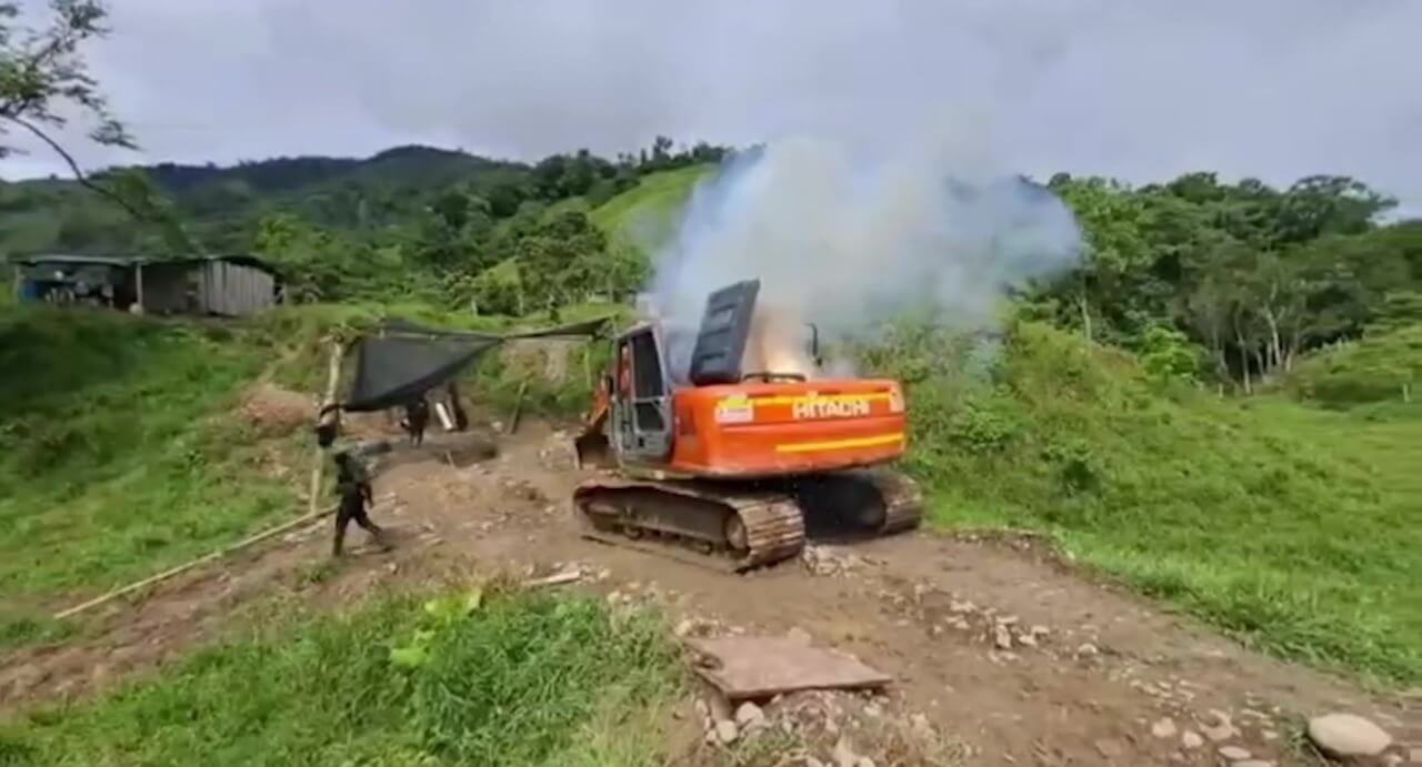 Ejército destruye complejo de minería ilegal en San Carlos
