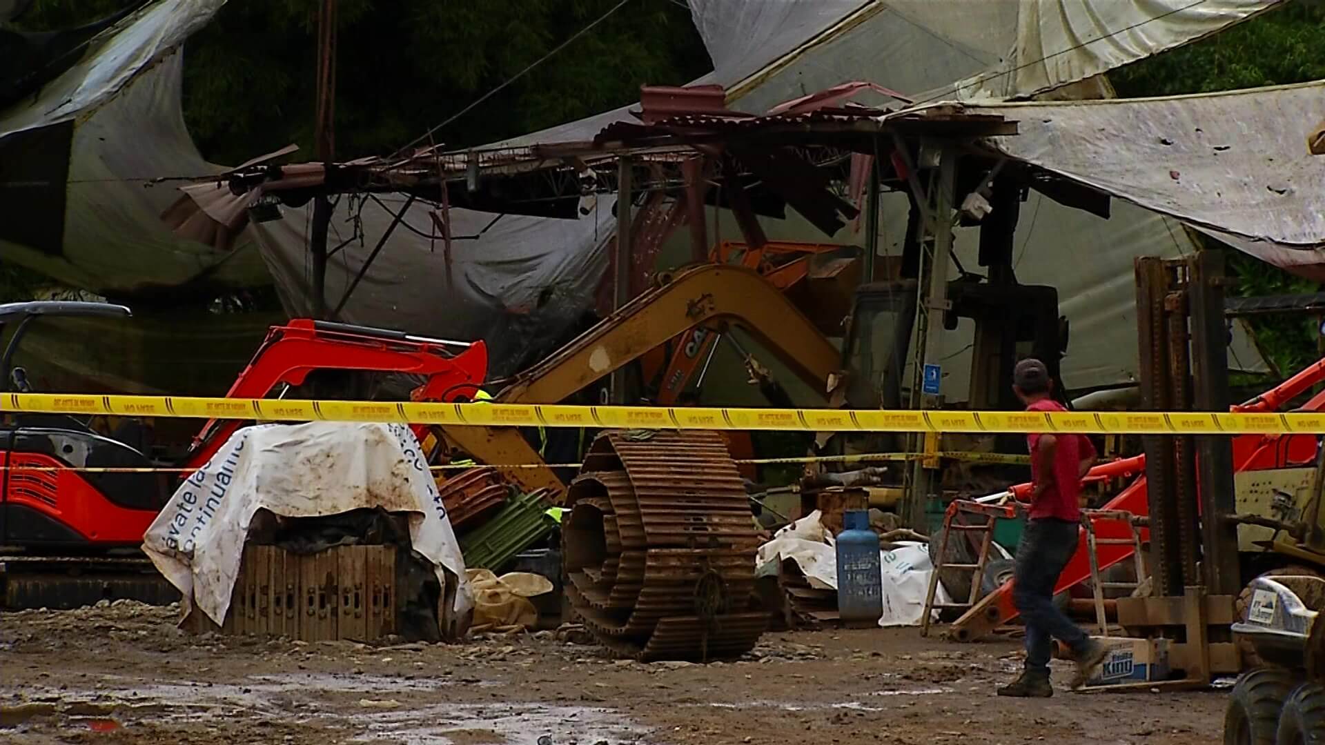 Explosión en taller deja dos muertos y tres heridos