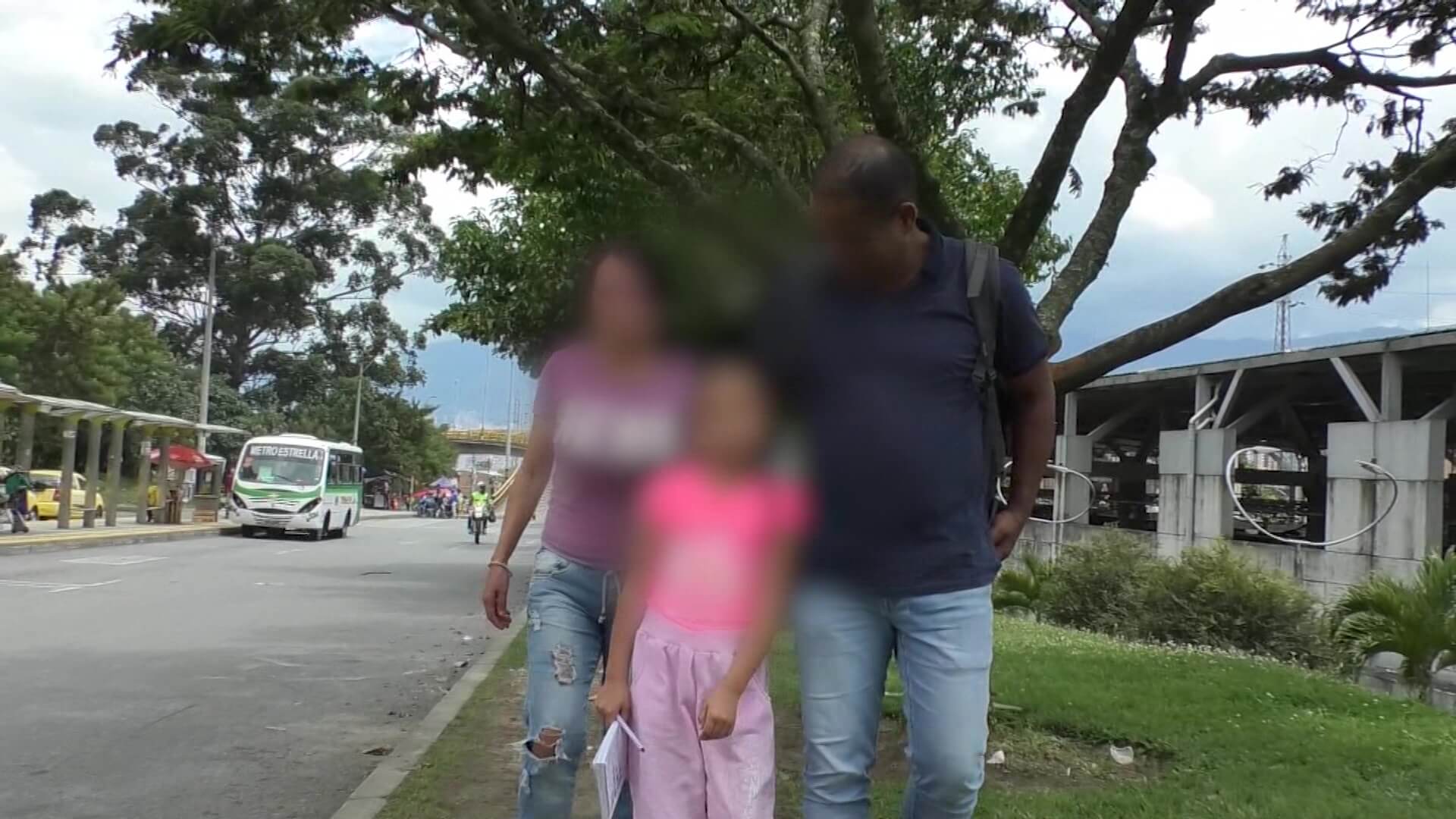 Menor raptada por su madre ya está con su familia