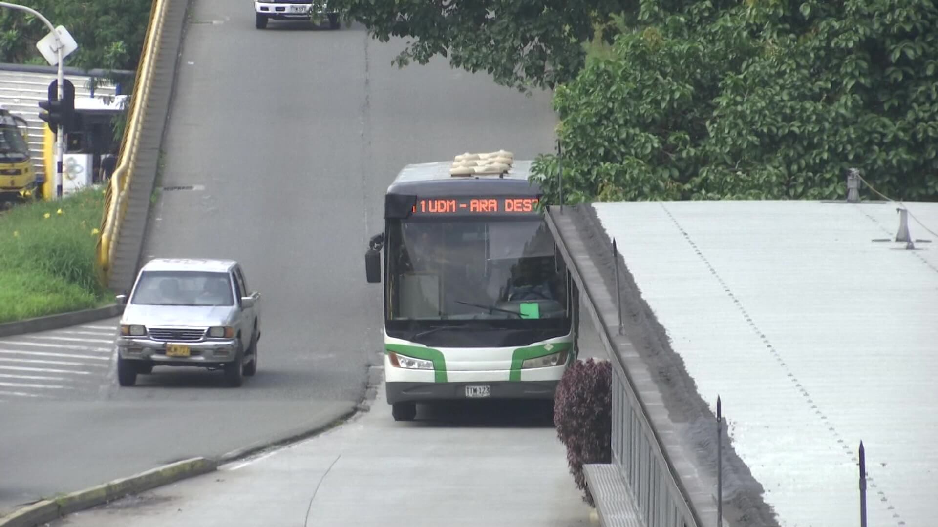 Metro cobra a Alcaldía deuda con el FET