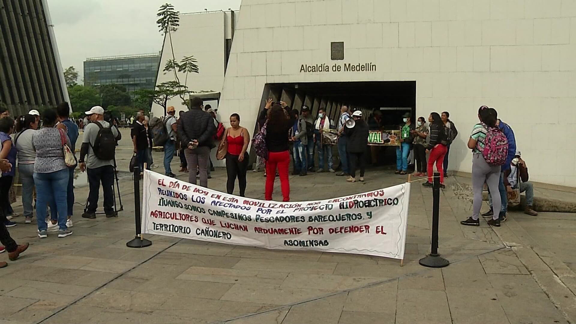 Protesta en ingresos a EPM y Alcaldía