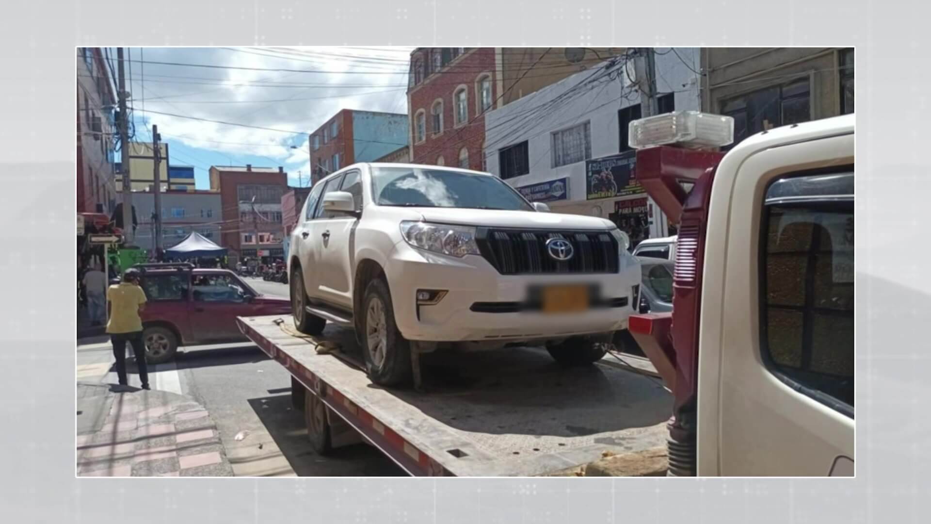 Bloquean carros de protección de firmantes de paz