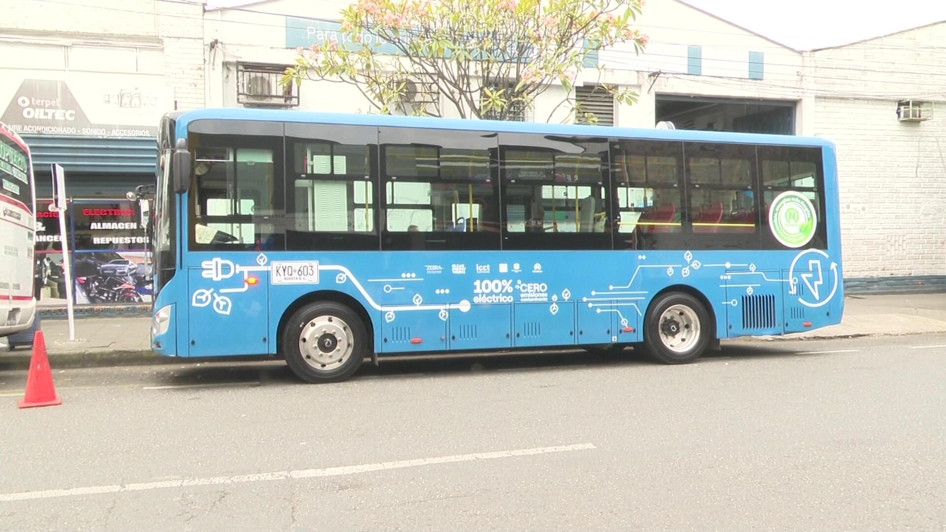 Bus eléctrico entre Medellín y aeropuerto