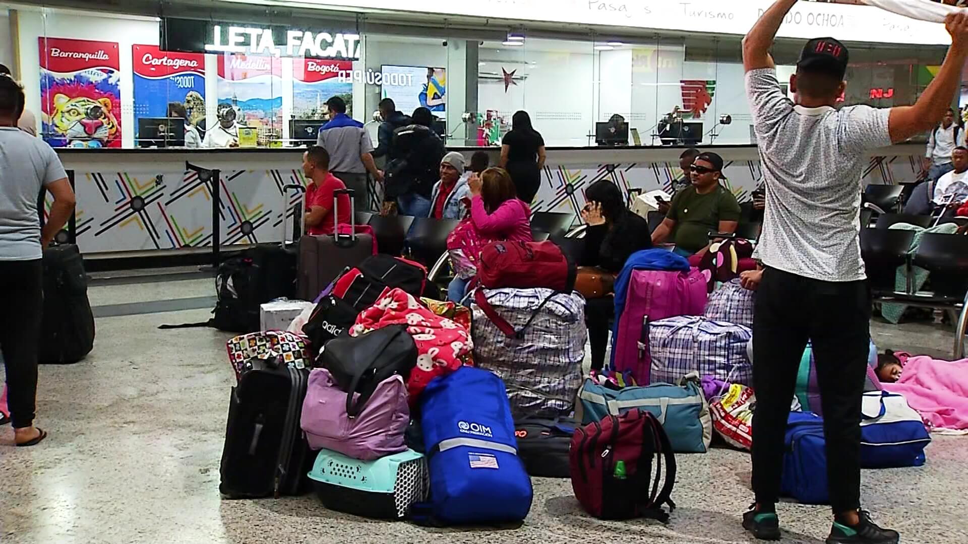 Multitud de viajeros en Terminal del Norte