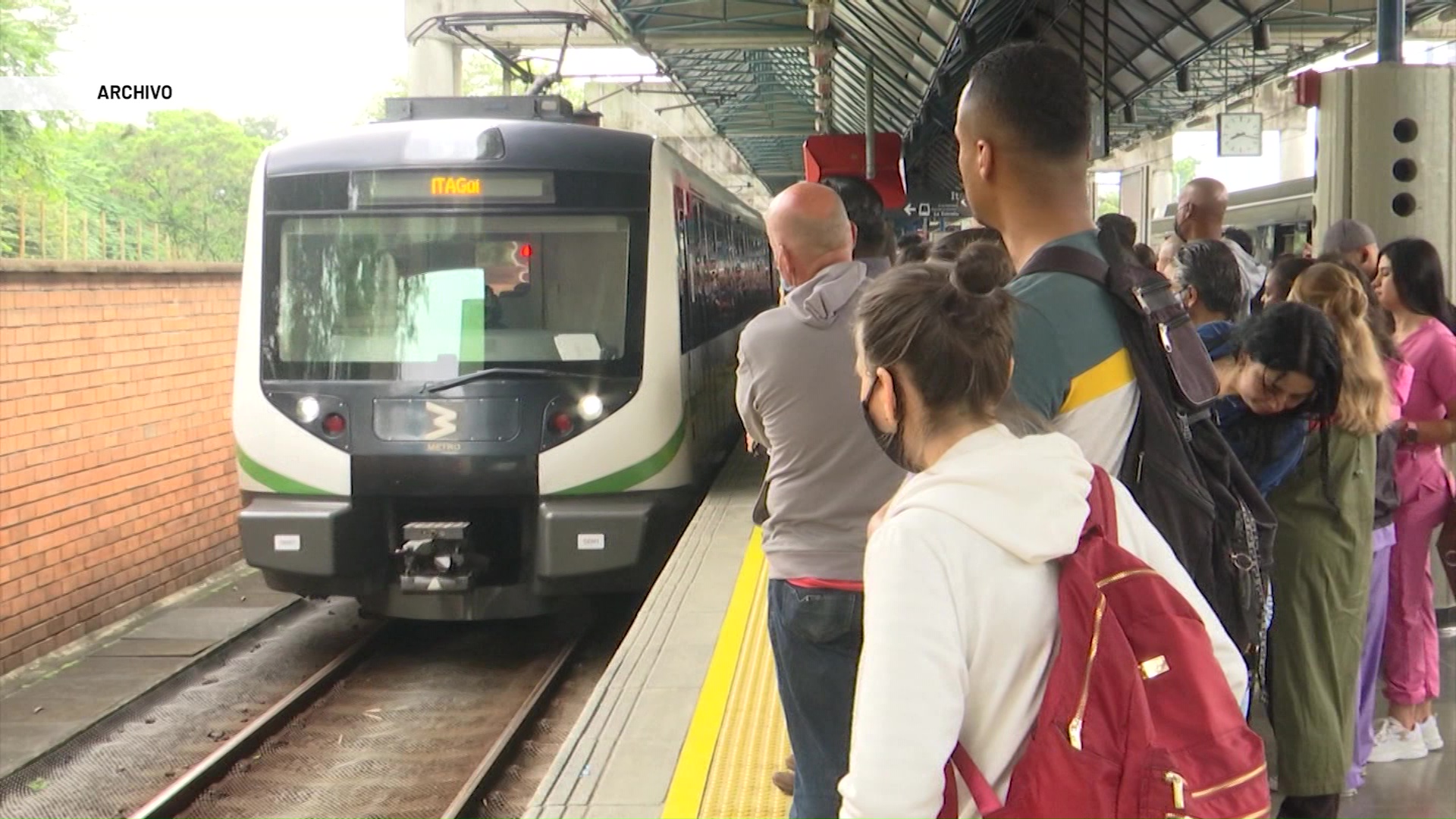 Por deudas, el Metro requiere más plata