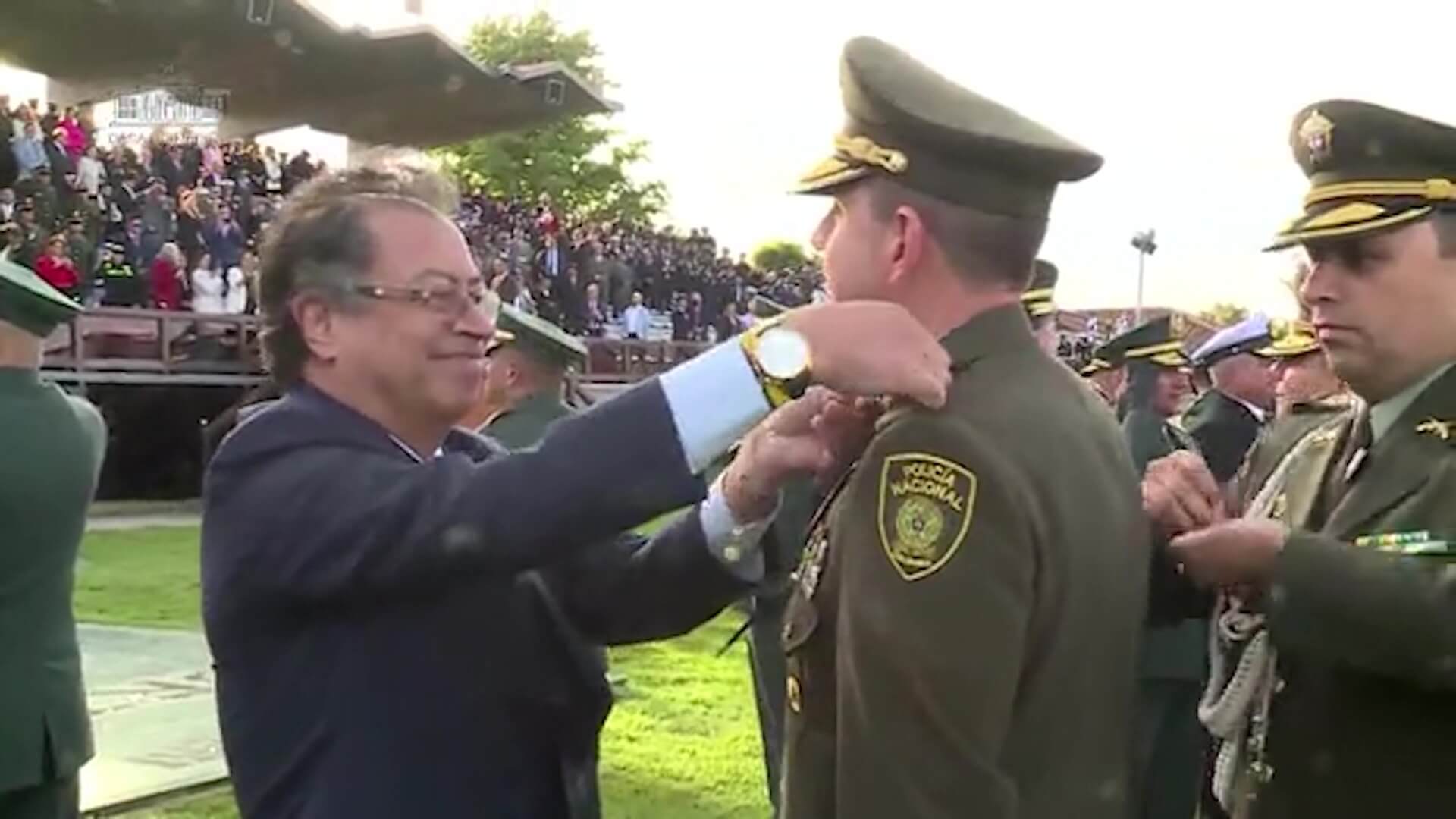 Primer agente y Suboficial ascendido a Brigadier General