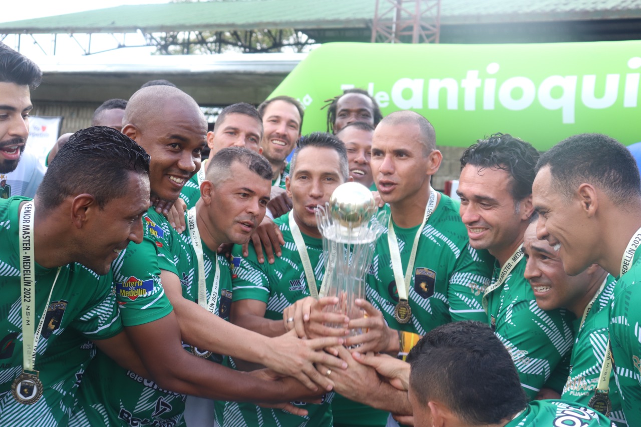 Las leyendas del fútbol se dan cita en el Torneo Nacional Senior Máster 2022