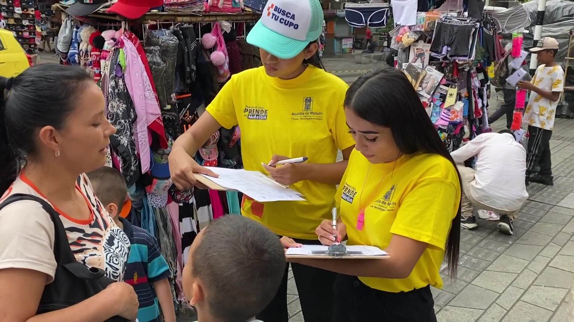 Con brigada buscan niños para escolarizarlos