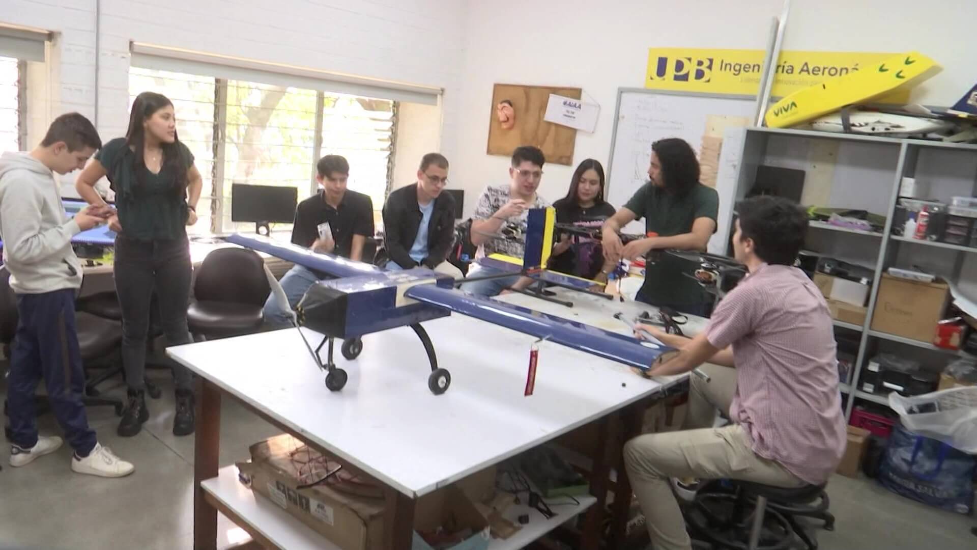 Estudiantes piden ayuda para ir mundial de drones