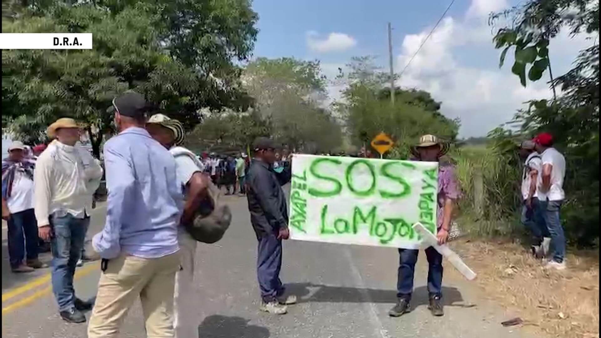 Líderes de La Mojana bloquean vía a la Costa
