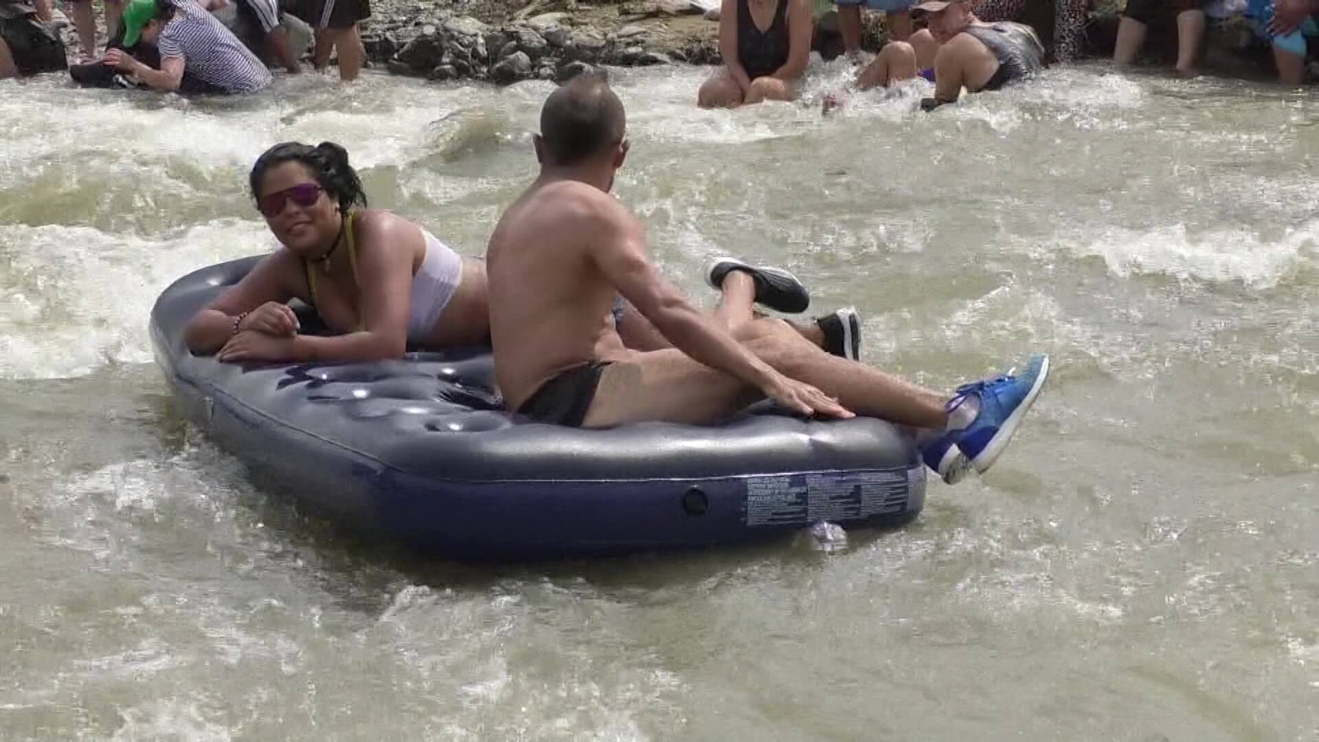 Miles de turistas llegan a la ciudad madre