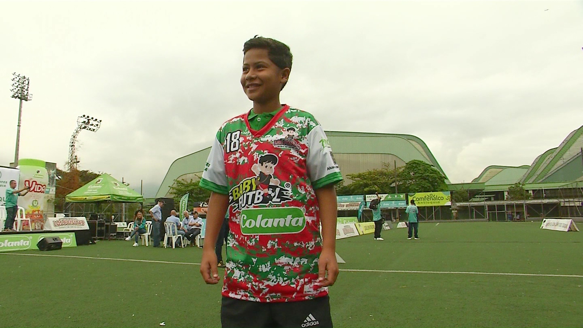 Niños del Festival recibieron sus uniformes