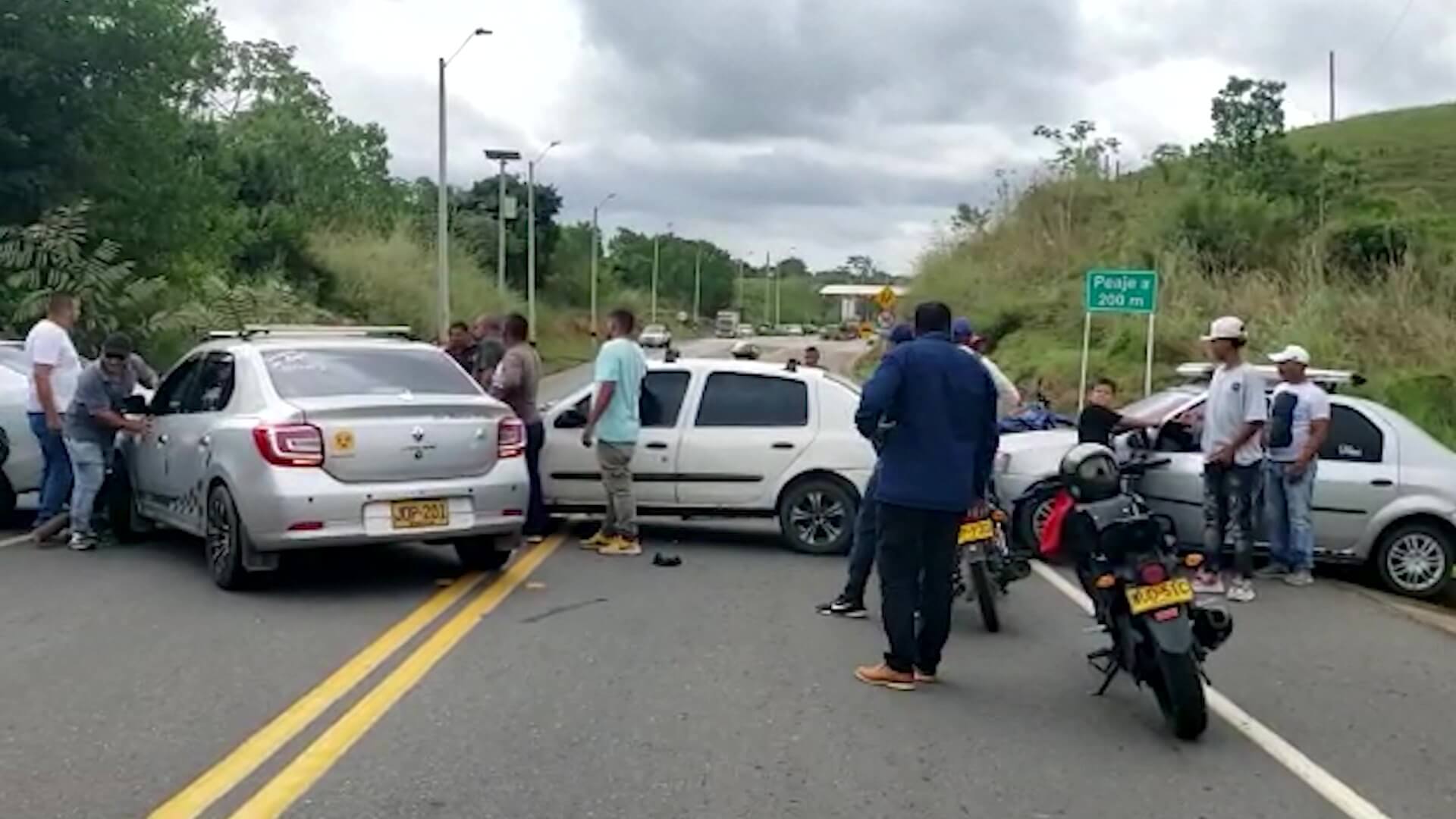 Protesta por inicio de operación de peaje en Zaragoza