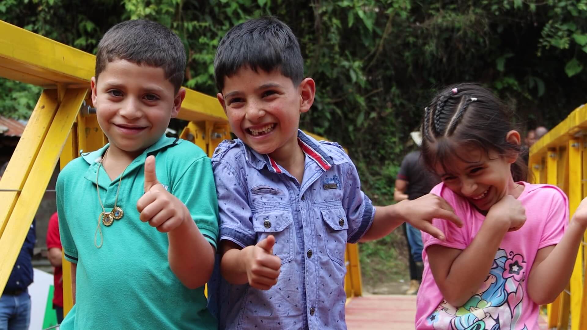 Puente peatonal beneficia a niños campesinos en Betulia