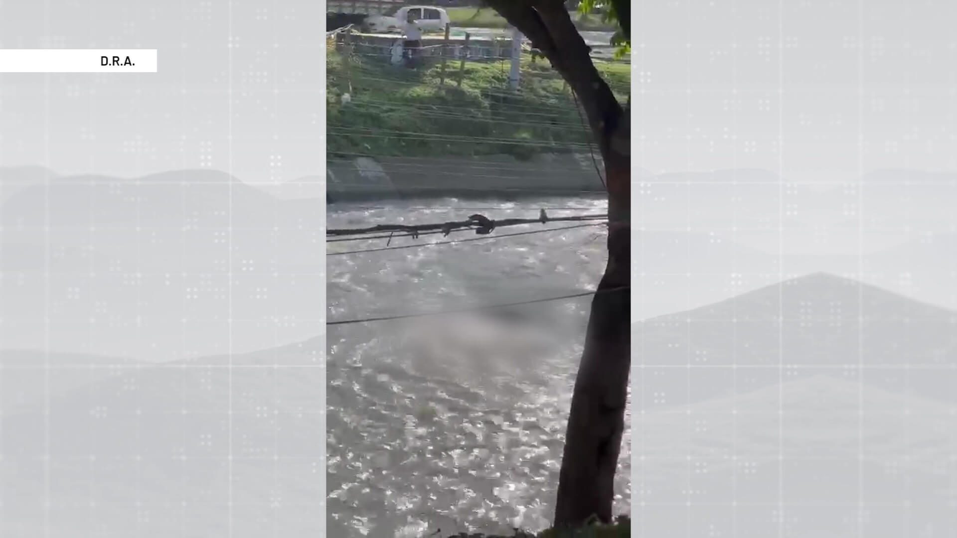 Tres cuerpos sin vida en el río