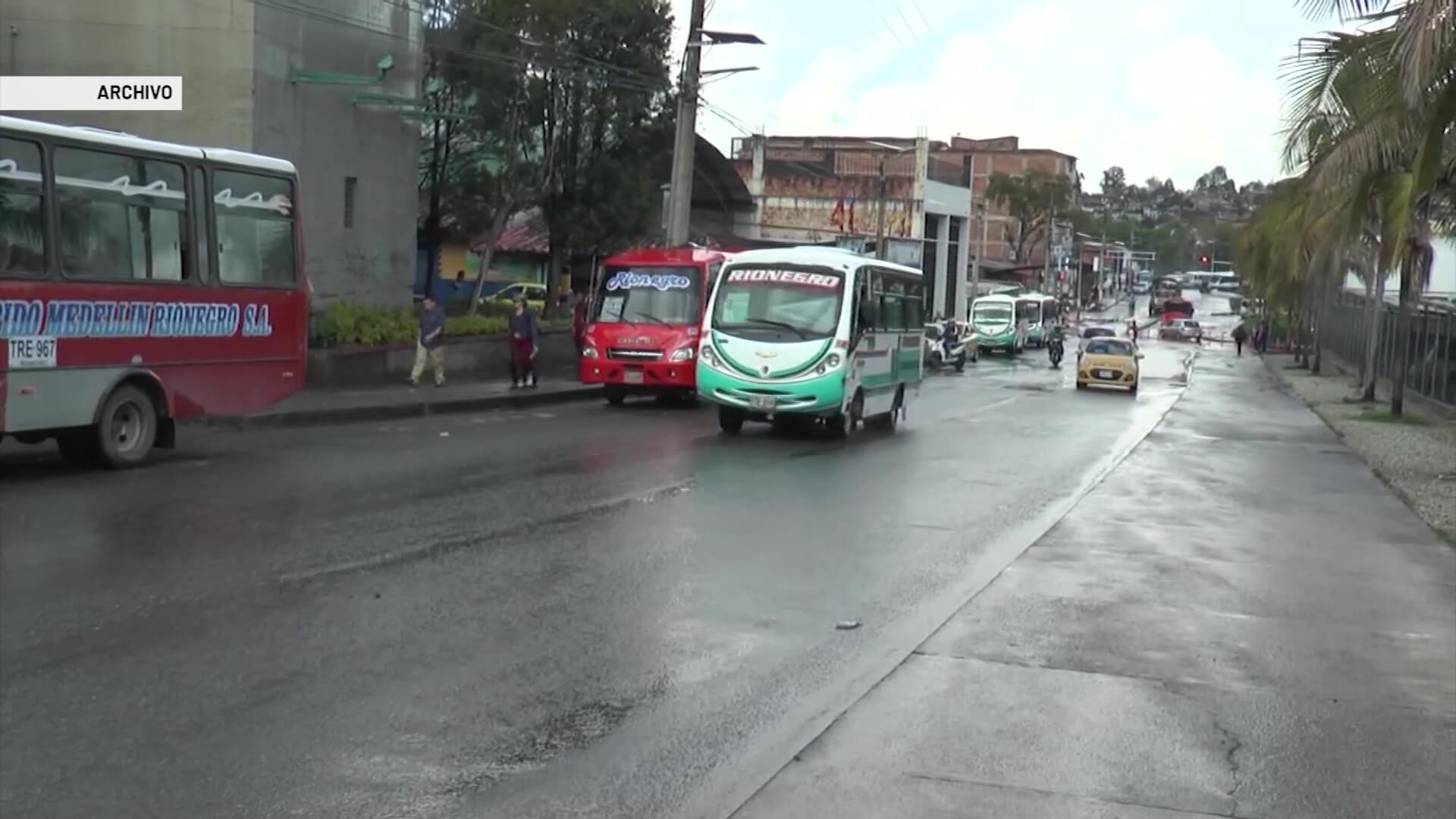 Con caravana piden prudencia frente al volante en Bello