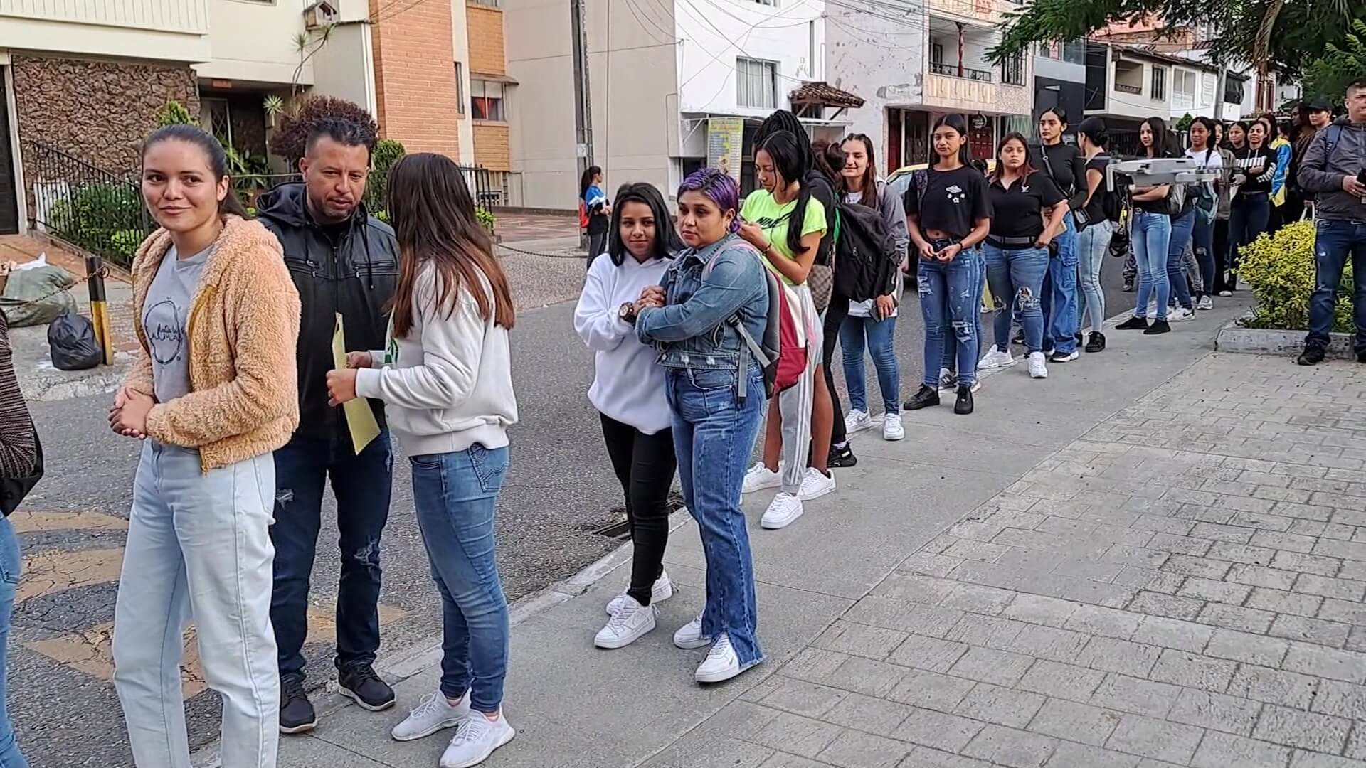 Mujeres prestan servicio militar voluntario