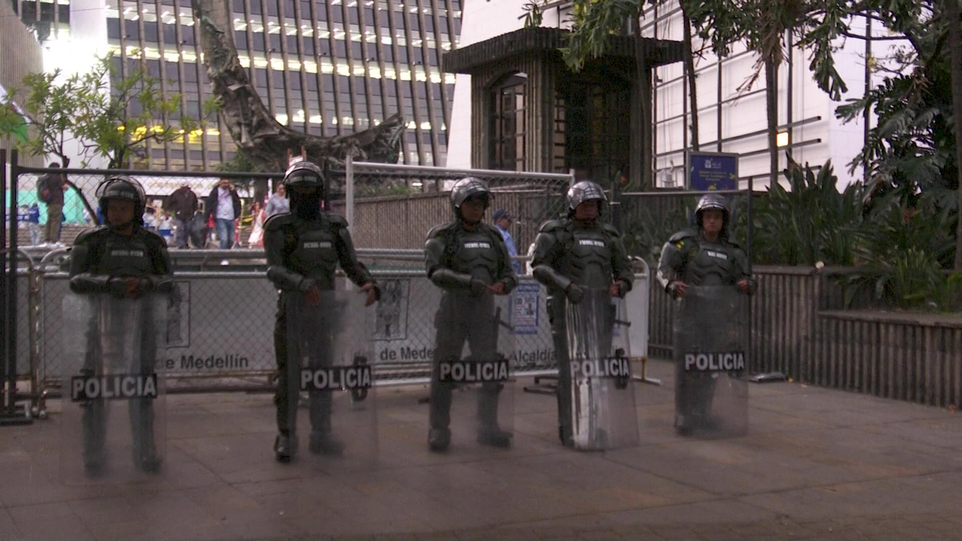 Por amenaza refuerzan seguridad en la Alcaldía de Medellín