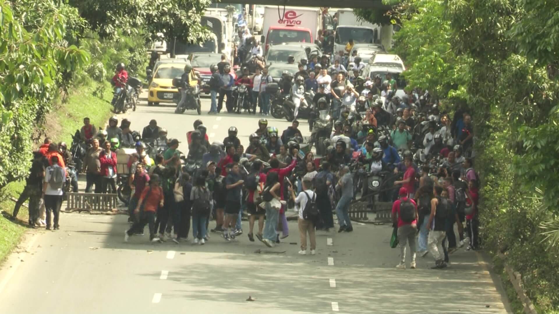 Caos en Metro y movilidad por protesta estudiantil