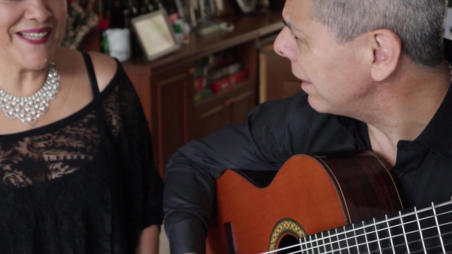 Carmen Úsuga y Walter Larroquet en ‘Bolero Bar’