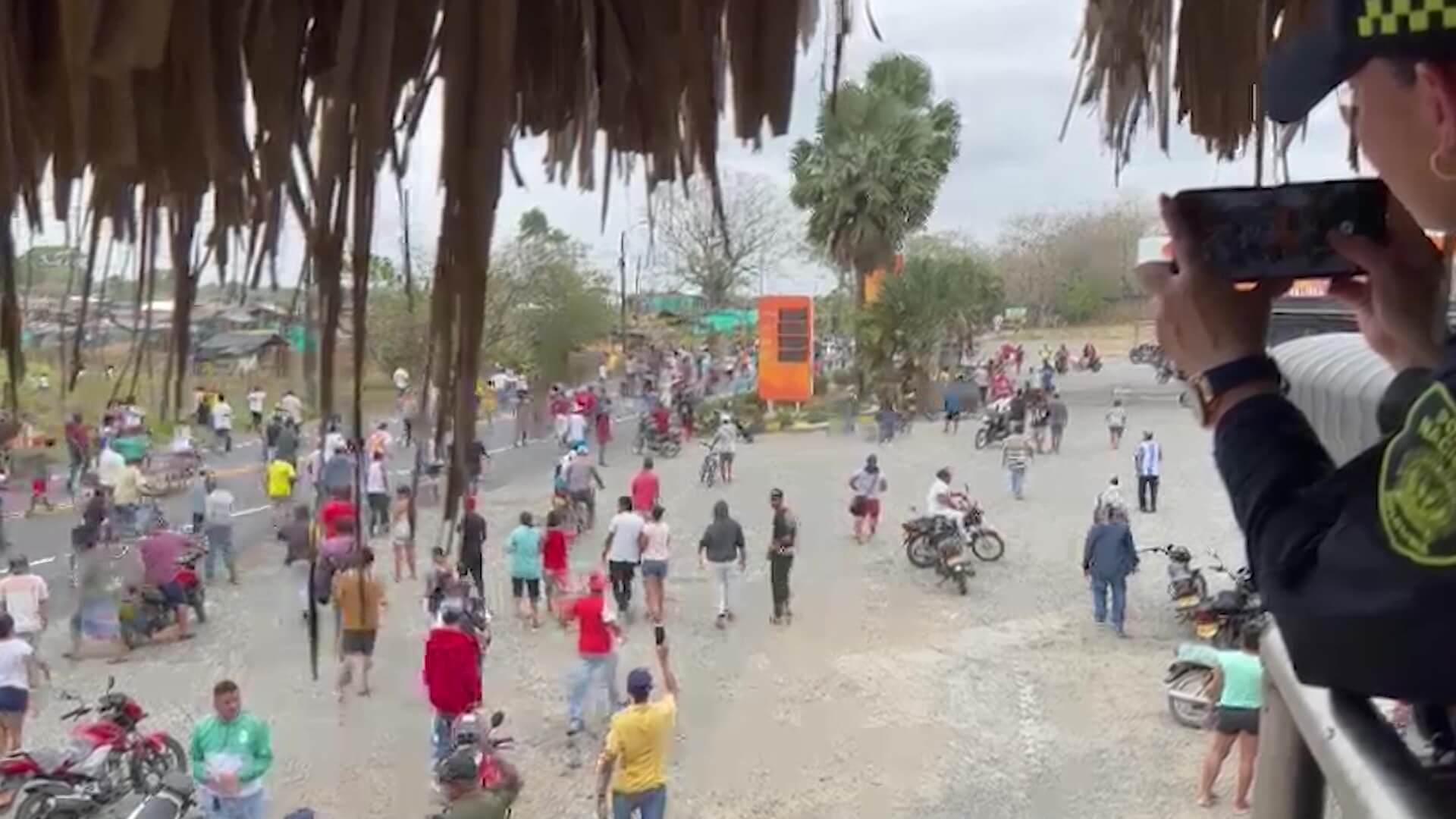 Comunidad rechazó caravana de paro minero en La Apartada