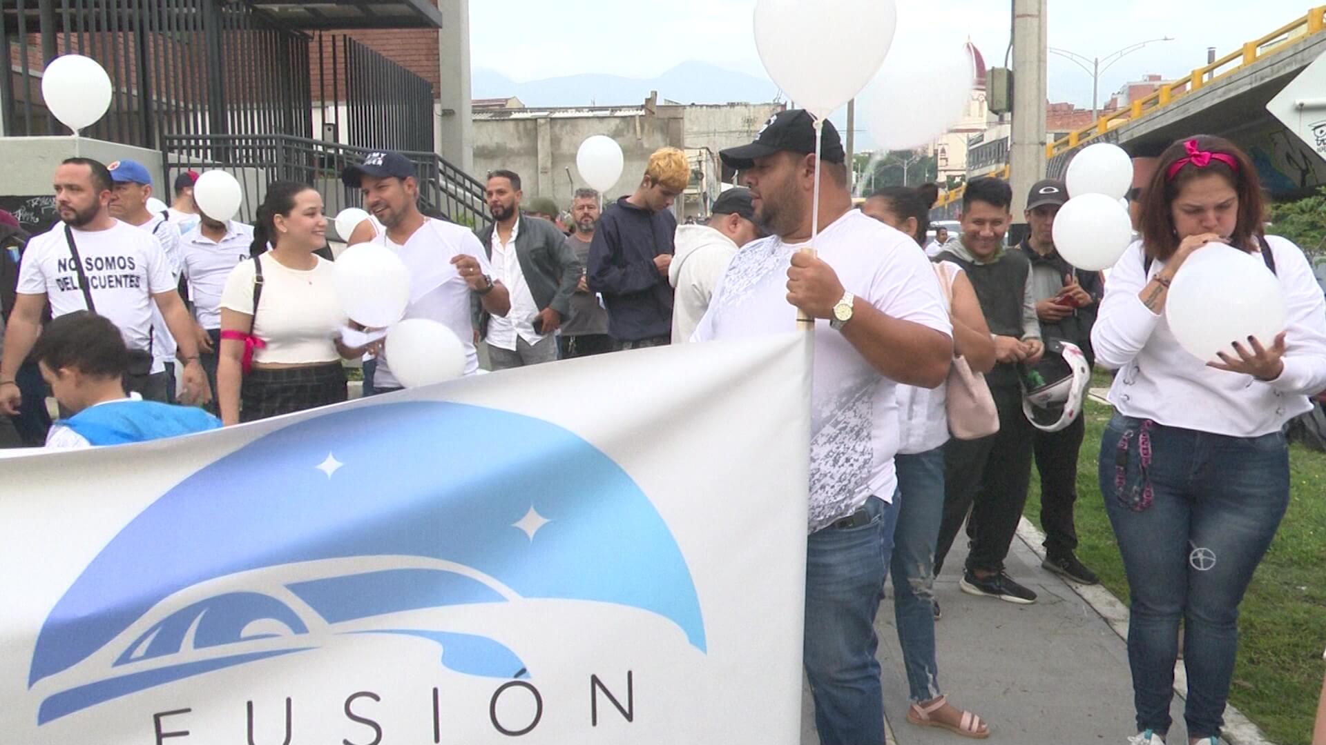 Conductores de plataformas marchan para legalizarse