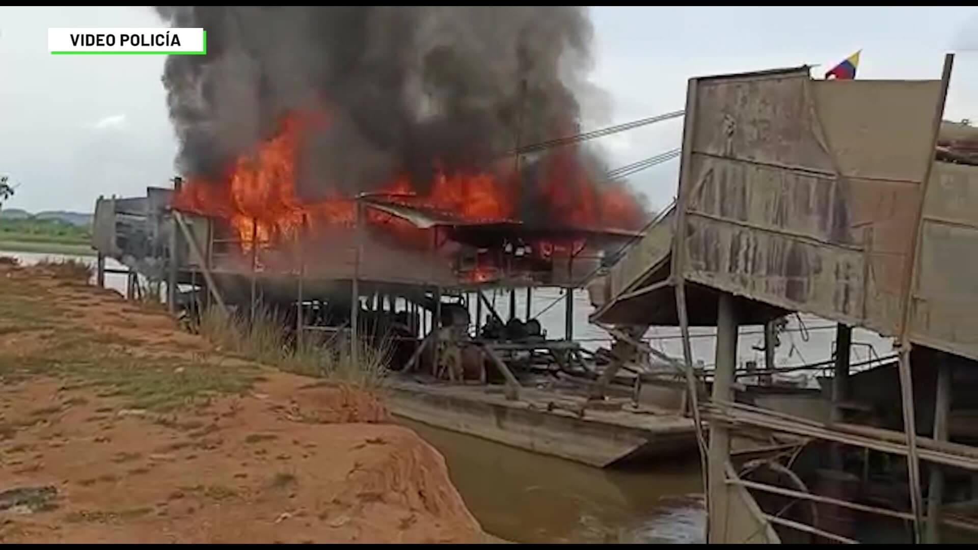 Destruyen dragas para la minería ilegal en El Bagre