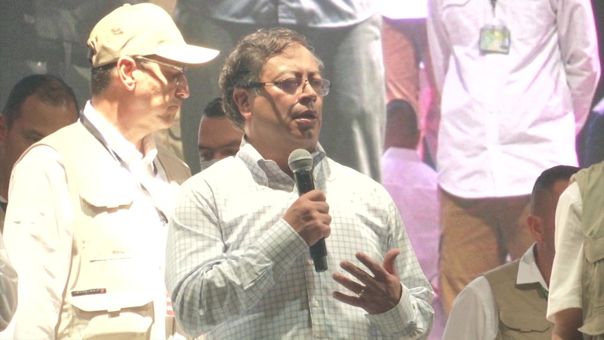 Investigan campaña de Gustavo Petro