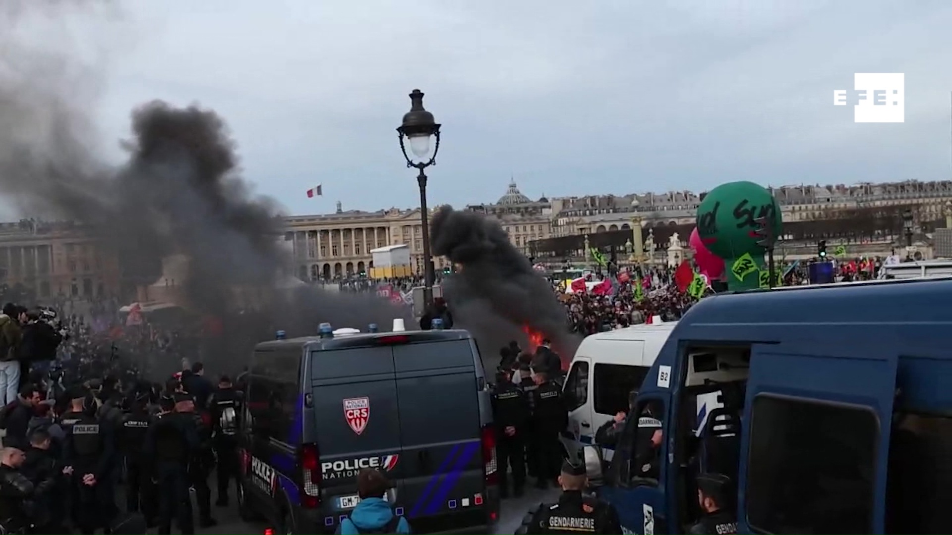 Protestas tras reforma de pensiones de Macron